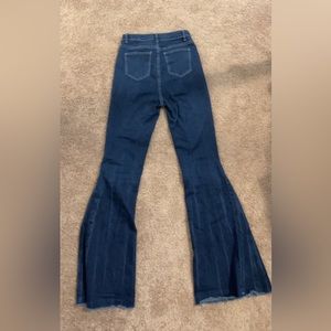 Medium size flare jeans